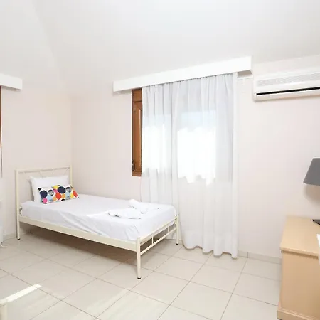 Aparthotel Asteras