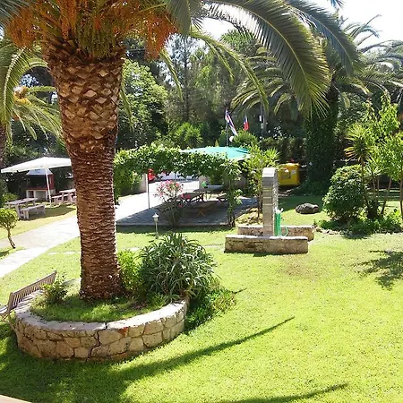 Aparthotel Asteras