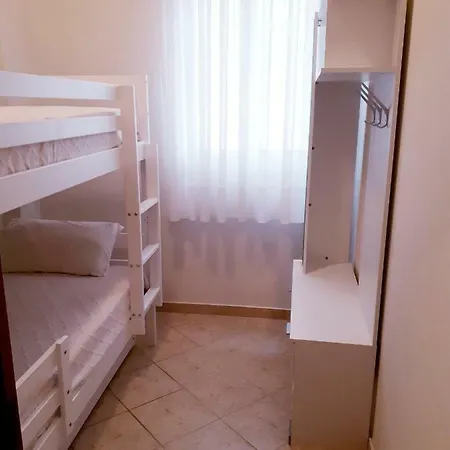 Asteras Aparthotel