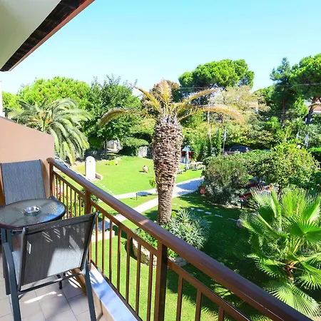 Asteras Aparthotel 2*